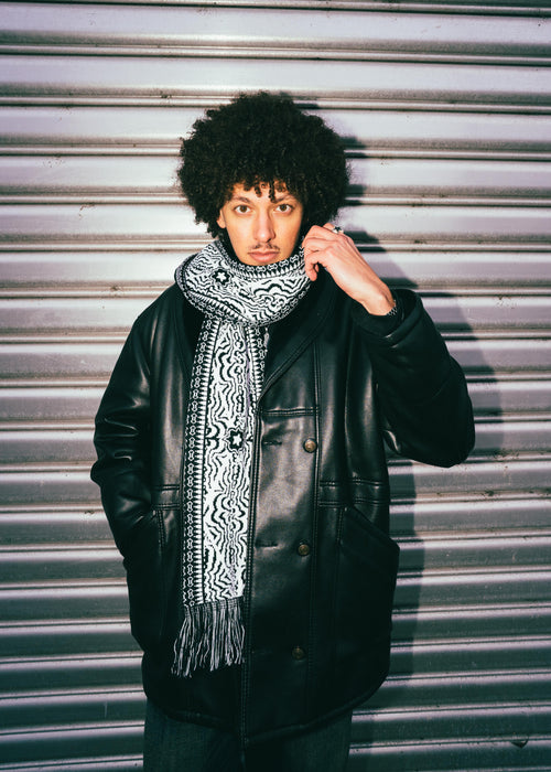 Kifesh black & white scarf x Salah VP