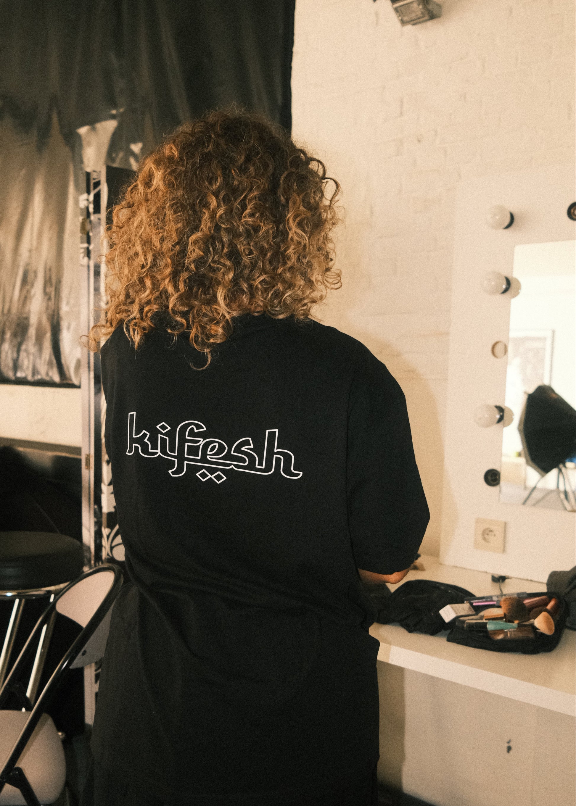 kifesh double logo tee back on model